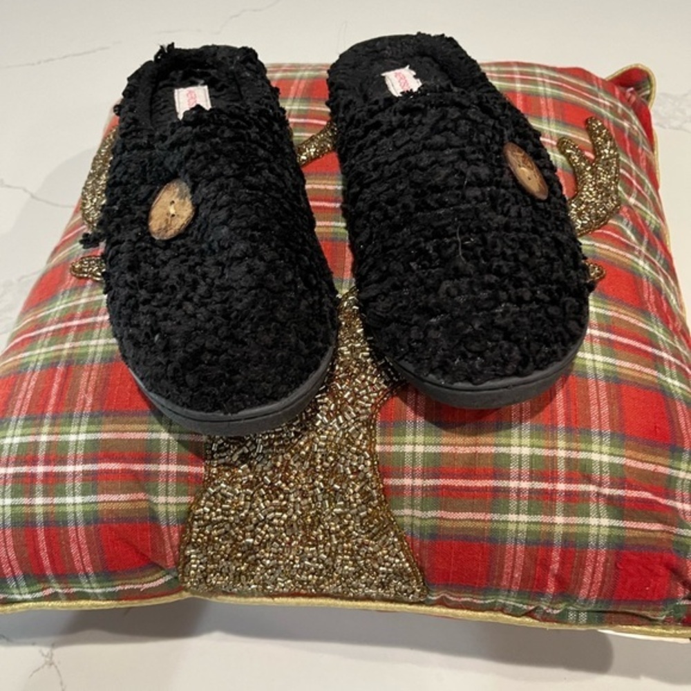 AEROSOLES Black Plush Slip-On House Shoes Women’s 7.5